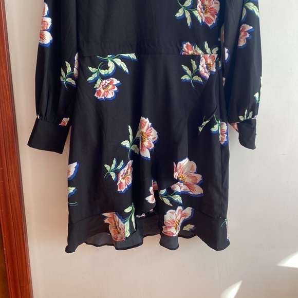Boohoo 6 Floral Print Ruffled Dress - Picture 6 of 15